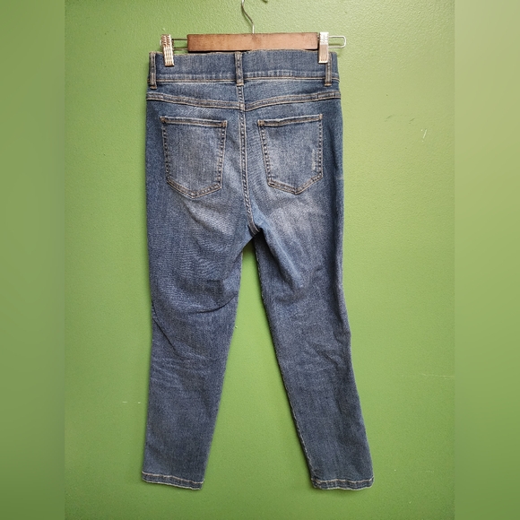 SPANX Skinny Jeans Size Small Medium Wash Pull-On Sculpting Denim - Picture 3 of 3